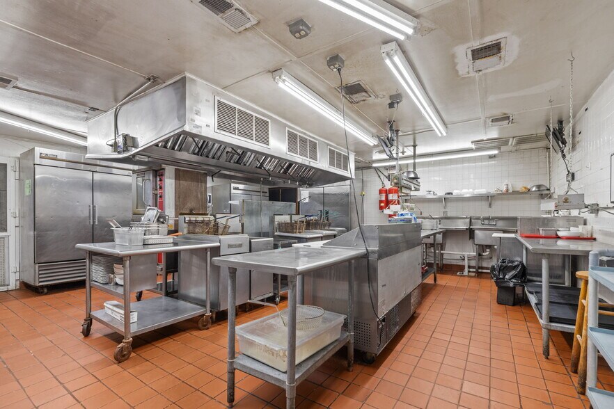 More Photos Of 2383 Hwy 58, Swansboro Restaurant For Sale