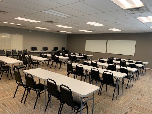 More Photos Of 1530 Corporate Woods Pky, Uniontown Office For Lease