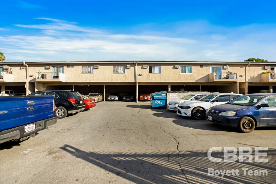 More Photos Of 15040 Parthenia St, North Hills Multifamily For Sale