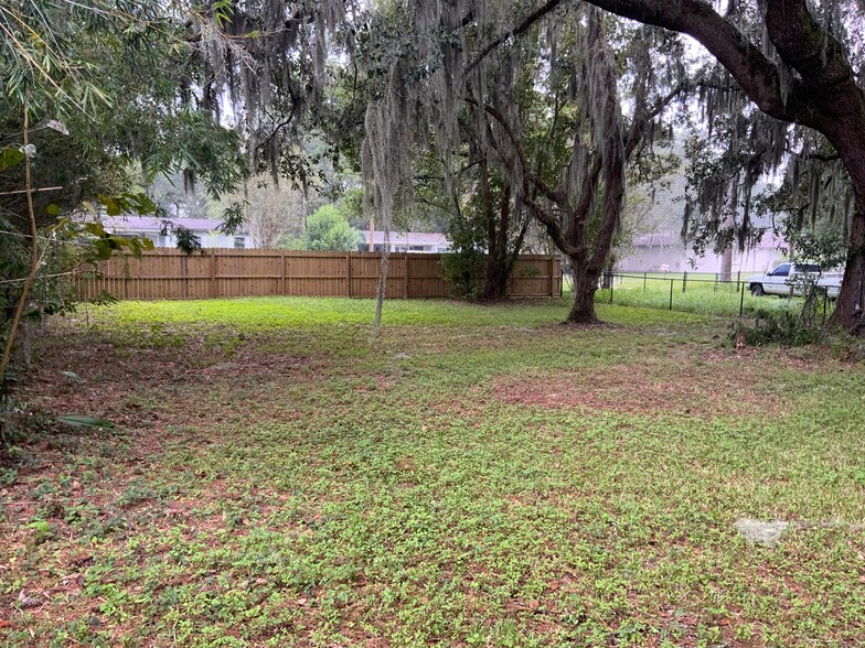 More Photos Of 1936-1960 Lane Ave S, Jacksonville Specialty For Sale