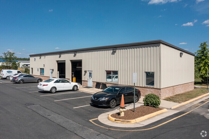 More Photos Of 20 Rawlings Pl, Fredericksburg Warehouse For Lease