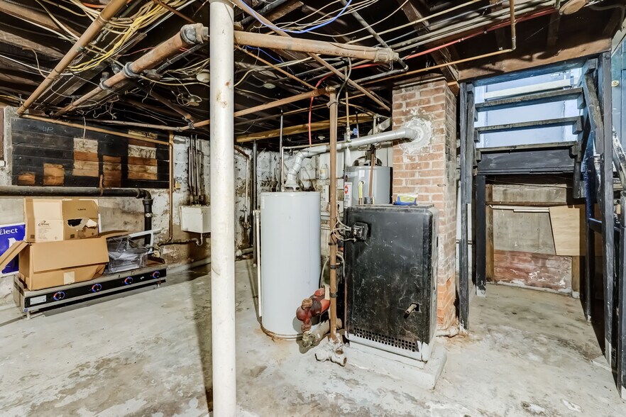 More Photos Of 1132 Monroe Ave, Rochester Freestanding For Lease