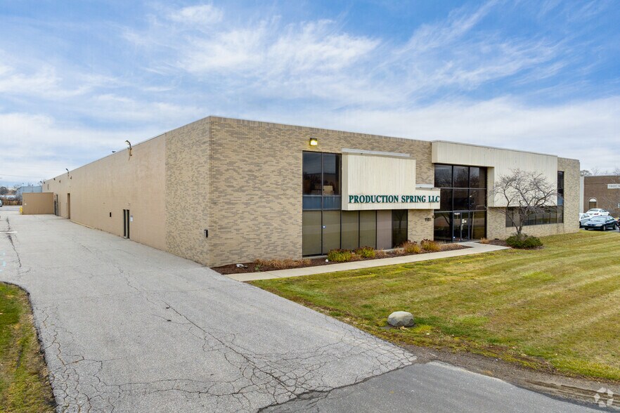More Photos Of 1151 Allen Dr, Troy Manufacturing For Lease