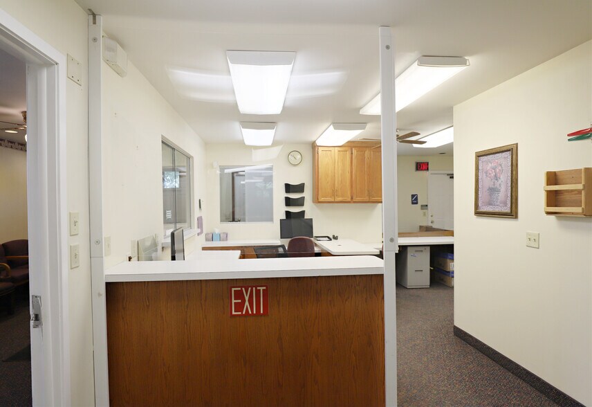 More Photos Of 1134 S Linden Rd, Flint Medical For Sale