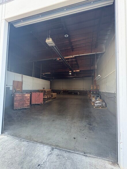 More Photos Of 2216 Cedarvale Dr, Ceres Warehouse For Lease