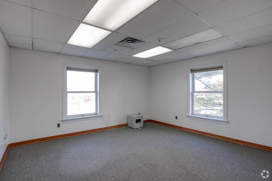 More Photos Of 825 Paoli Pike, West Chester Office For Lease