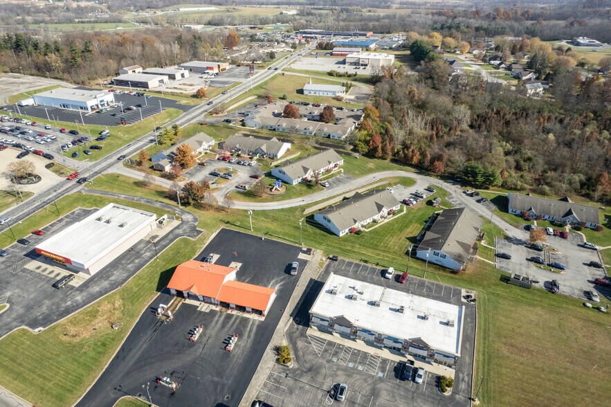 More Photos Of 120 Roberts Ln, Hillsboro Freestanding For Lease