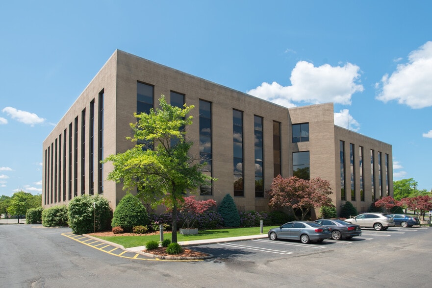 More Photos Of 1 Kalisa Way, Paramus Office For Lease