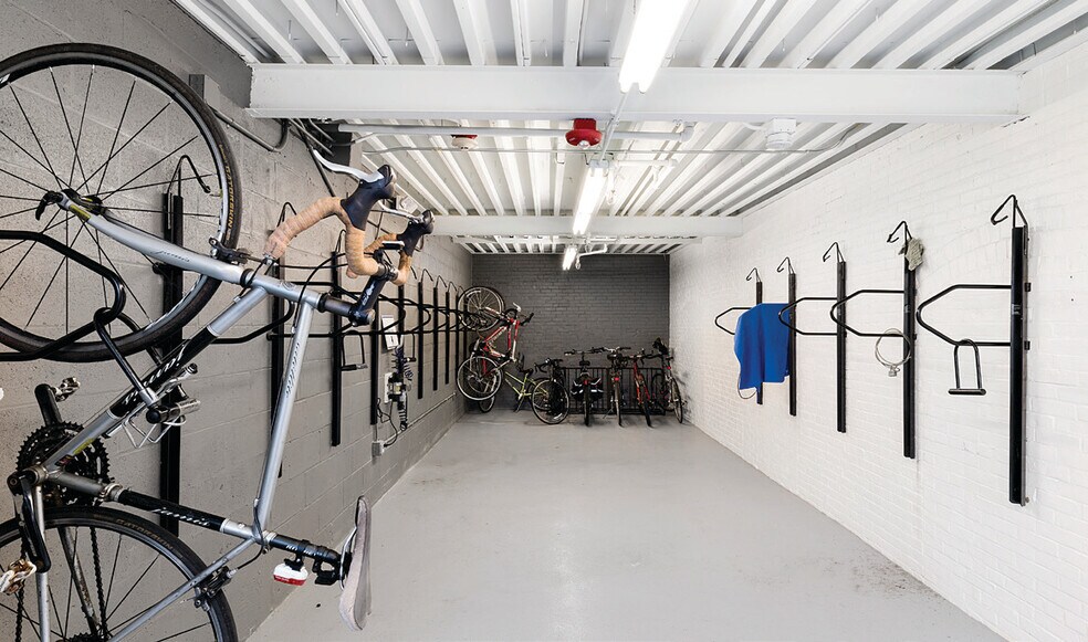 More Photos Of 55 Chapel St, Newton Unknown For Lease