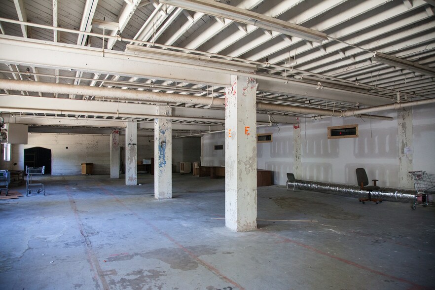 More Photos Of 100 S Mulberry St, Dickson Coworking Space