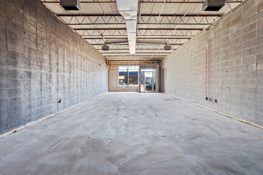 More Photos Of 1615 25th Ave, Gulfport Flex For Lease