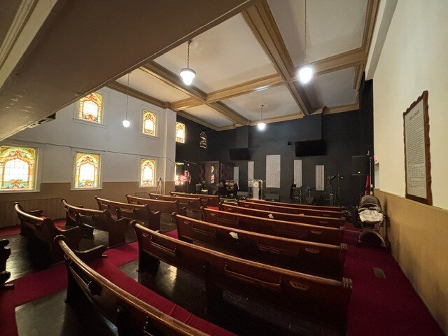 More Photos Of 722 Waggoner Ave, Evansville Religious Facility For Sale