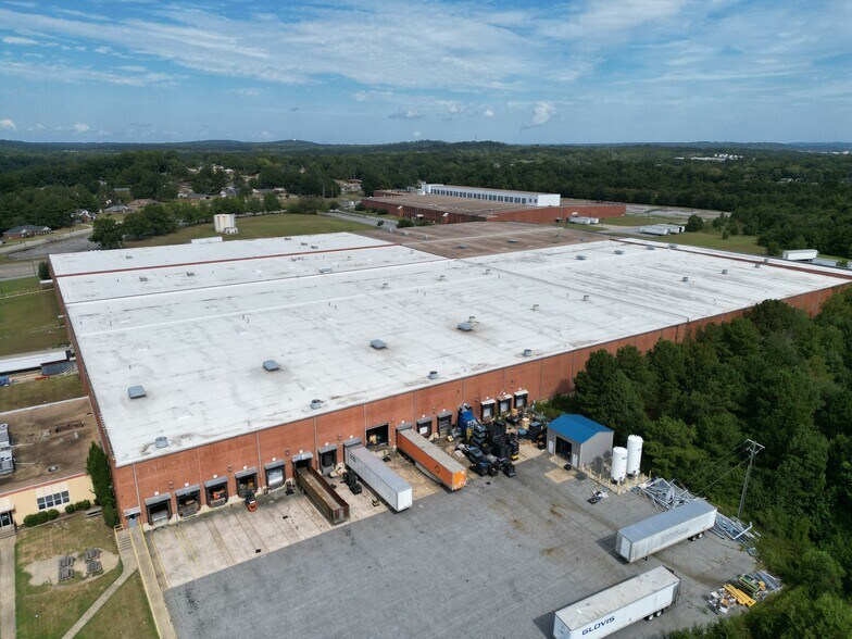 More Photos Of 903 Fontaine Rd, Phenix City Warehouse For Lease