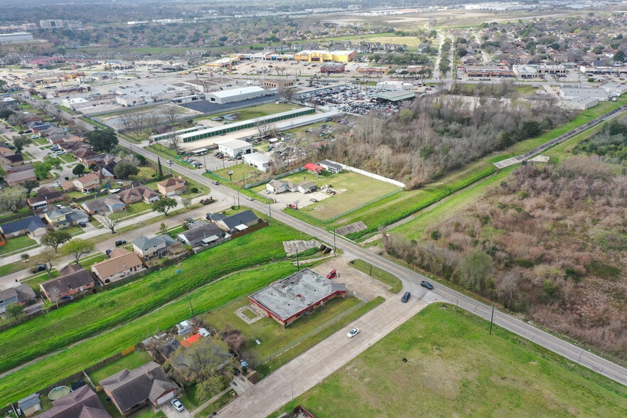 More Photos Of 11526 Walters Rd, Houston General Retail For Sale