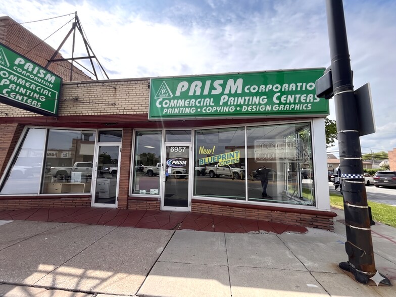 Primary Photo Of 6957 W Archer Ave, Chicago Storefront For Sale