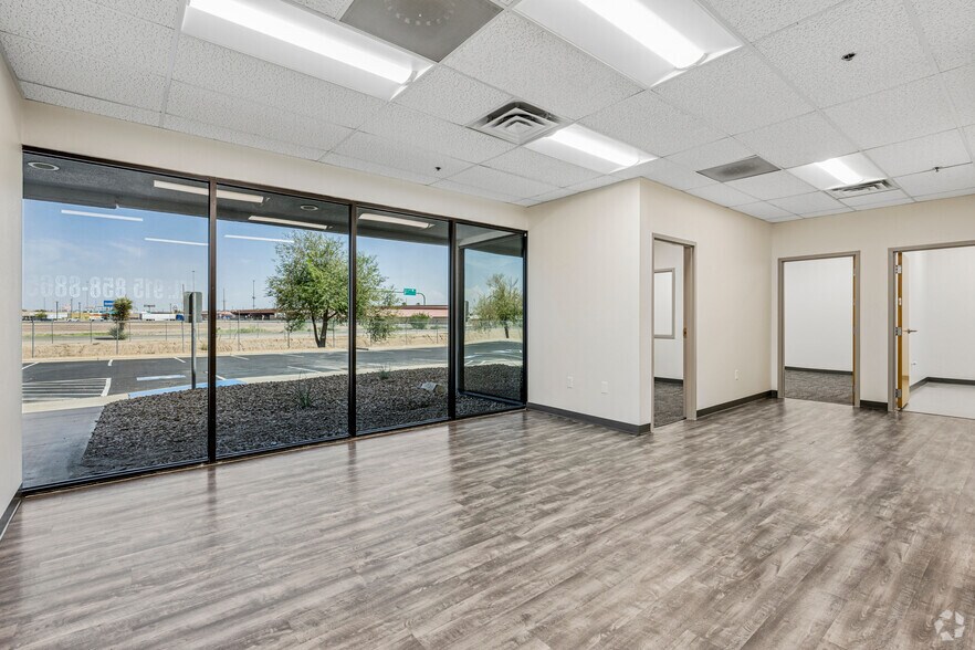 More Photos Of 420 A Pan American Dr, El Paso Unknown For Lease