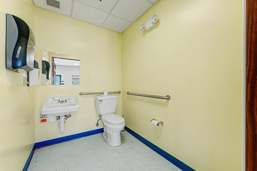 More Photos Of 2195 Cheat Rd, Morgantown Medical For Sale