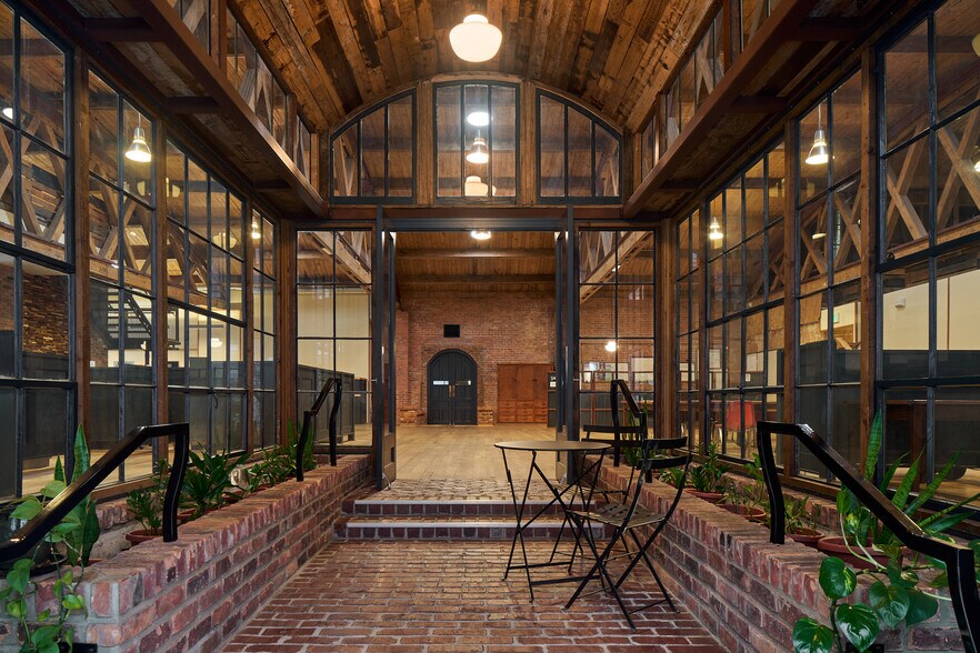 More Photos Of 4444 2nd Ave, Detroit Office For Sale