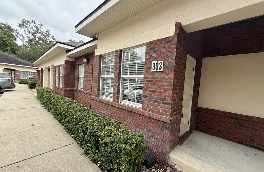 More Photos Of 13453 N Main St, Jacksonville Medical For Lease