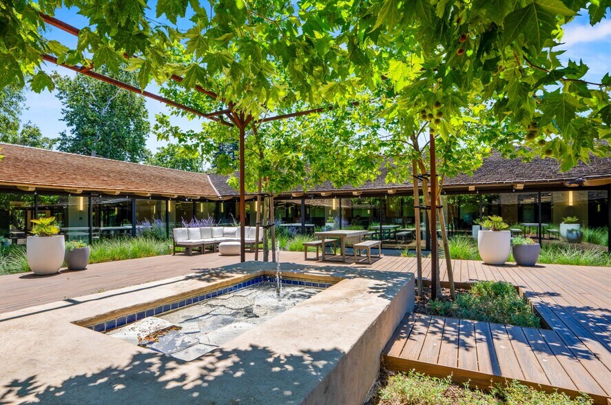 More Photos Of 80 Willow Rd, Menlo Park Office For Lease