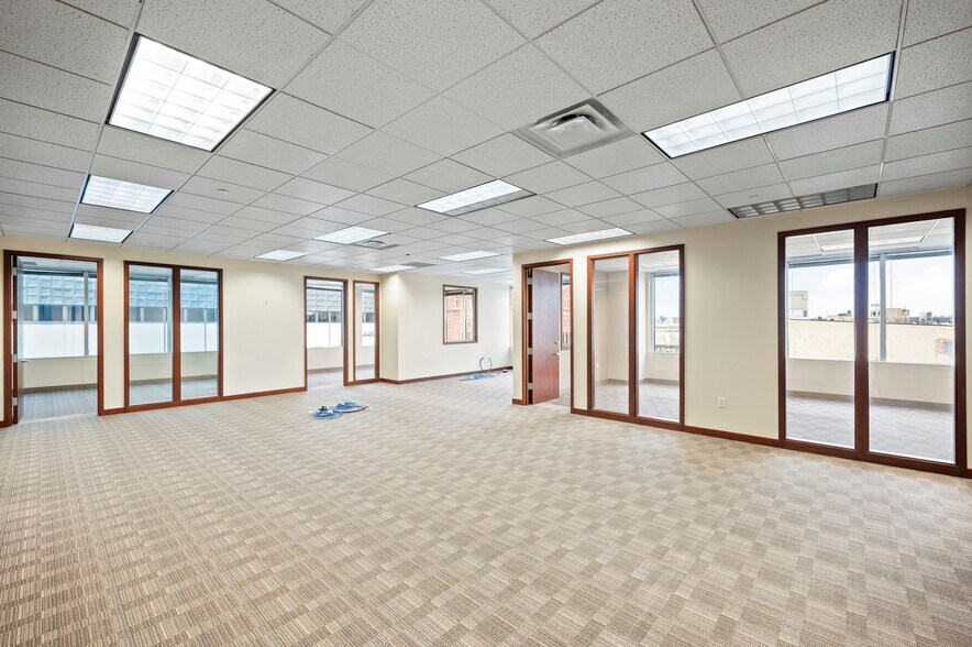 More Photos Of 221 3rd Ave SE, Cedar Rapids Unknown For Lease