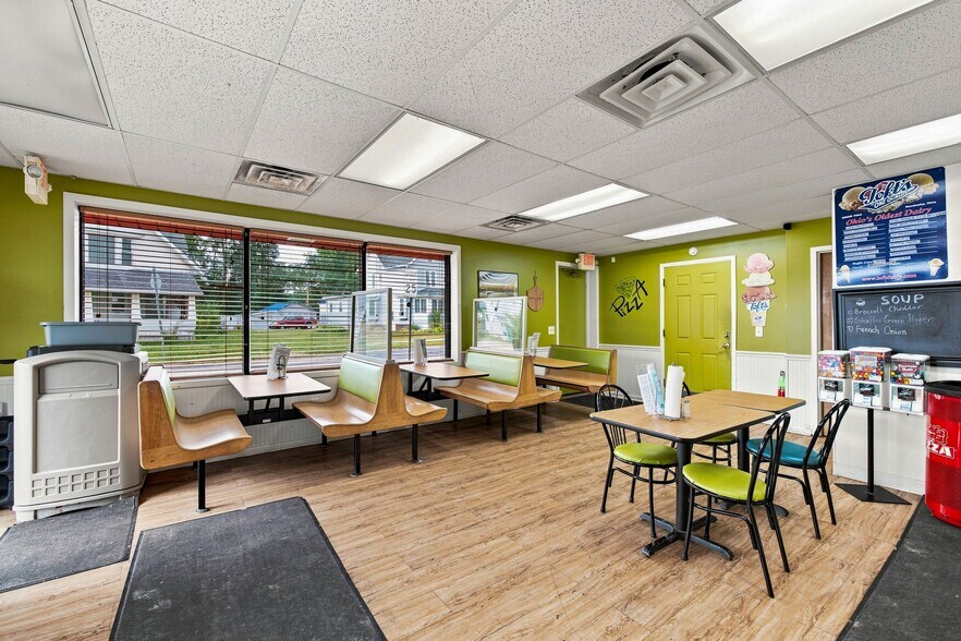 More Photos Of 547 E Main St, Ashland Restaurant For Sale