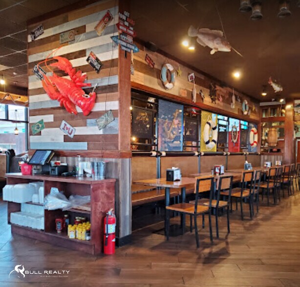 More Photos Of 1803 Pike Point Pl, Mccomb Restaurant For Sale