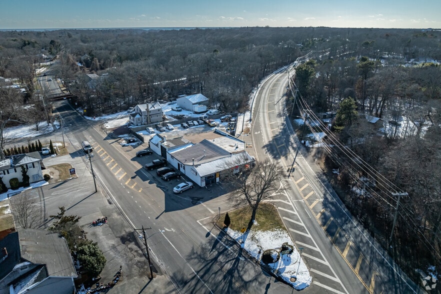 More Photos Of 2448 Montauk Hwy, Brookhaven Auto Repair For Sale