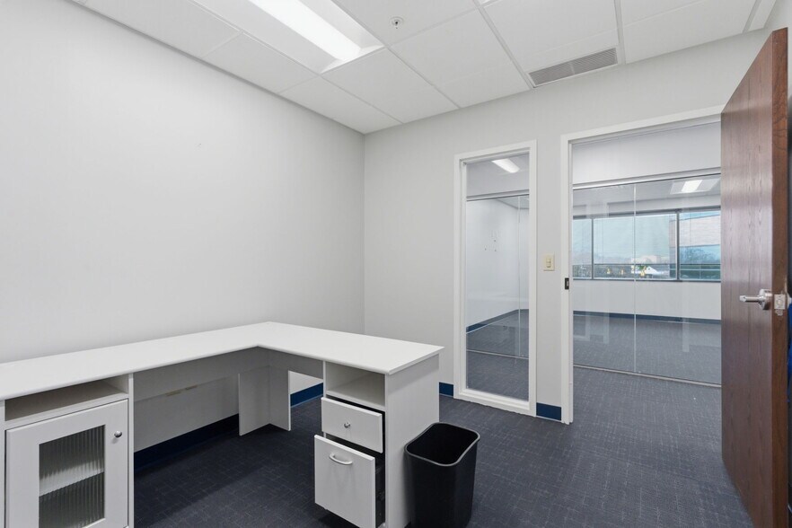 More Photos Of 5080 Tuttle Crossing Blvd, Dublin Office For Lease
