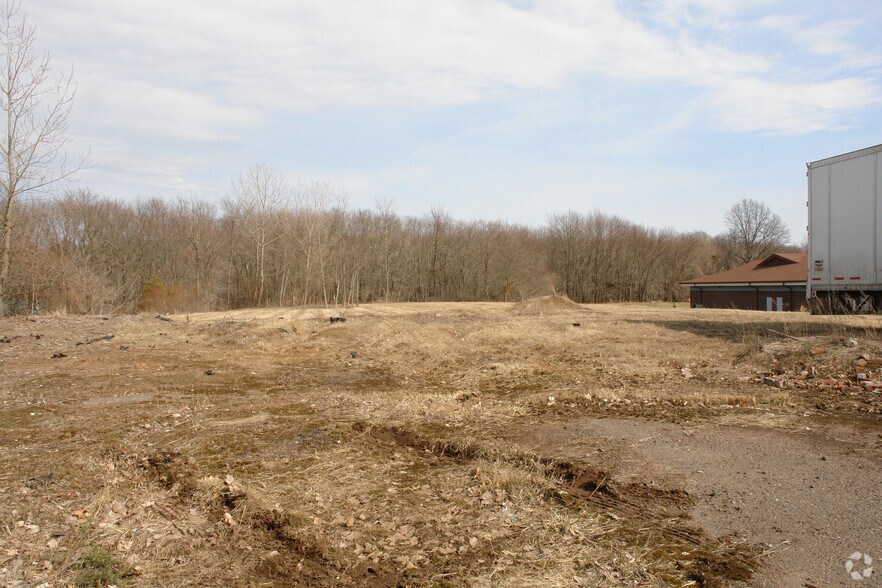 More Photos Of 632 Cromwell Ave, Rocky Hill Land For Lease