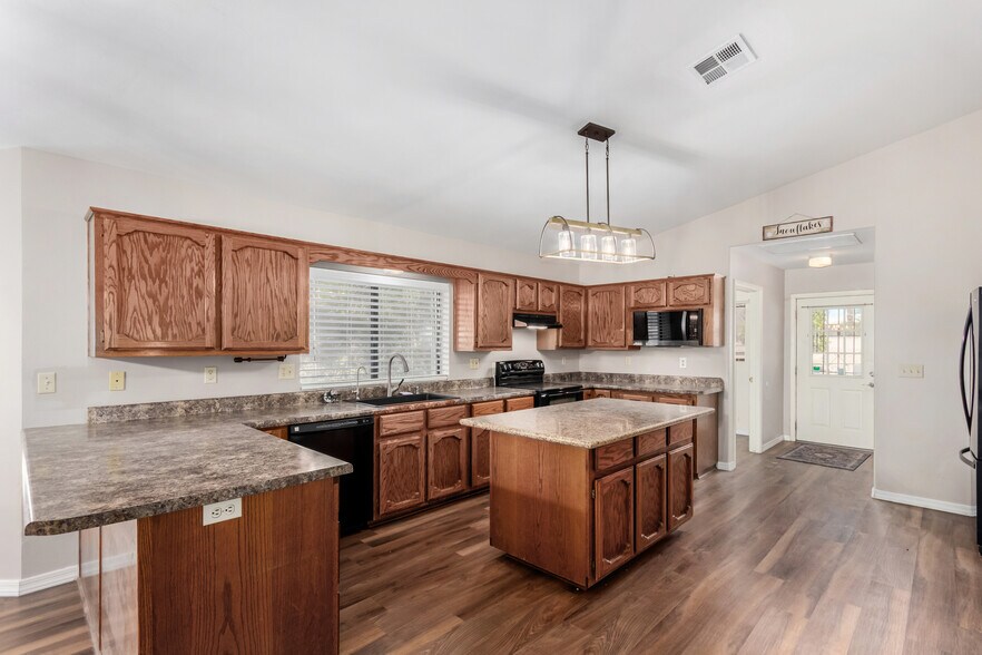 More Photos Of 7425 N Alsup Rd, Litchfield Park Horse Stables For Sale