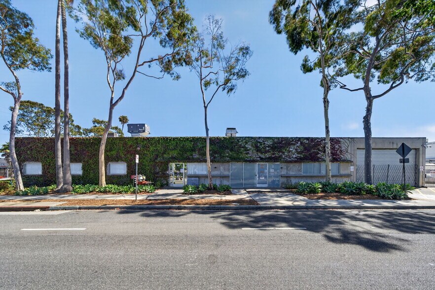 More Photos Of 1924 E Maple Ave, El Segundo Warehouse For Lease