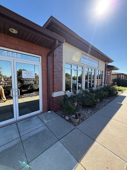 Primary Photo Of 4444 S 86th St, Lincoln Medical For Lease