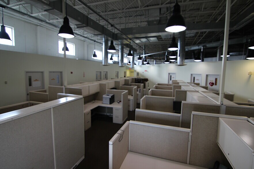 More Photos Of 1933 Montana Ave NE, Washington Warehouse For Lease