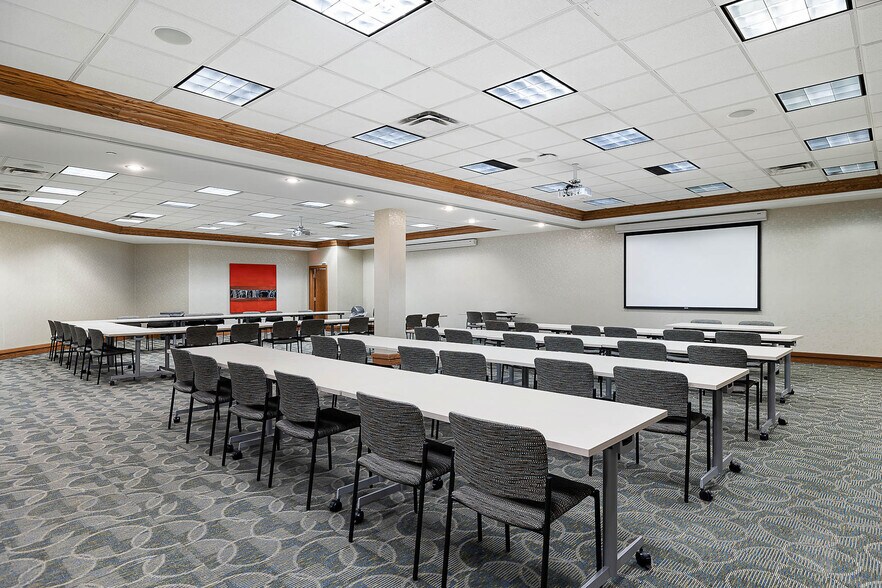 More Photos Of 661 S Hurstbourne Pky, Louisville Office For Sale