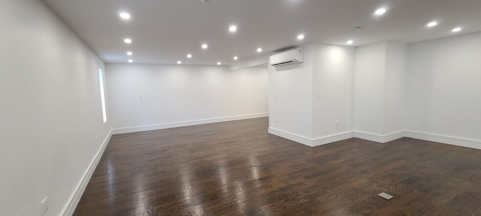 More Photos Of 94-01-94-03 101st Ave, Ozone Park Apartments For Lease