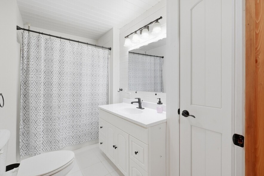 More Photos Of 4650 Highway 52, Loretto Apartments For Sale