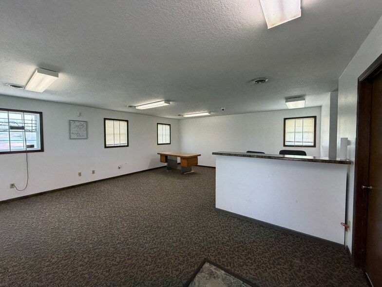 More Photos Of 730 W 21st St, South Sioux City Self Storage For Lease