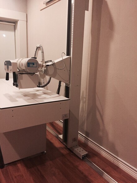 More Photos Of 1755 S 8th St, Colorado Springs Office For Lease