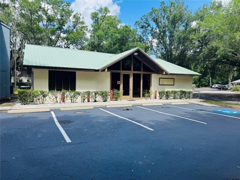 Primary Photo Of 17 NW 33rd Ct, Gainesville Office For Lease