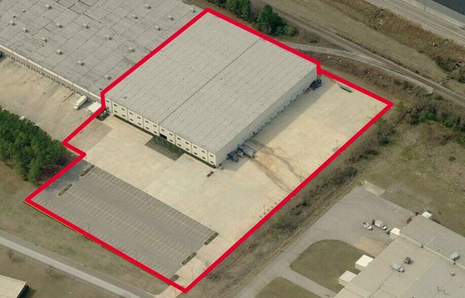 More Photos Of 3950 Valley East Industrial Dr, Birmingham Distribution For Lease