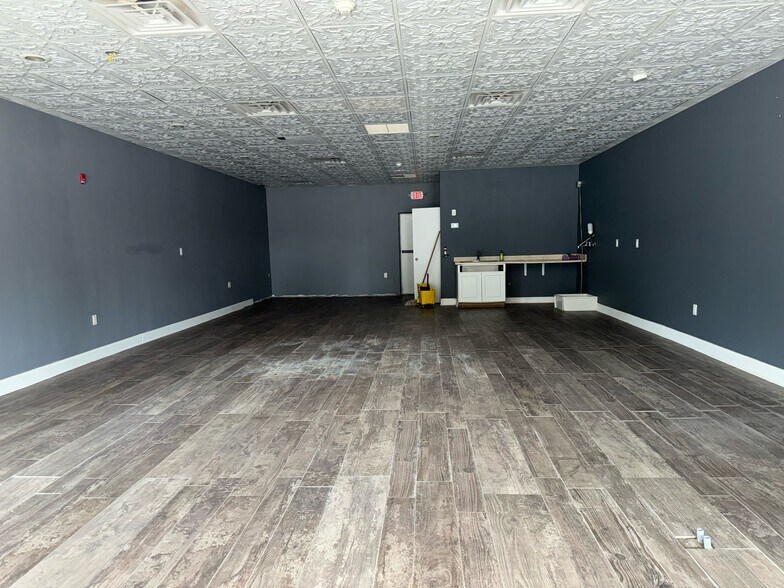 More Photos Of 58 Halstead Ave, Harrison Storefront Retail Office For Lease