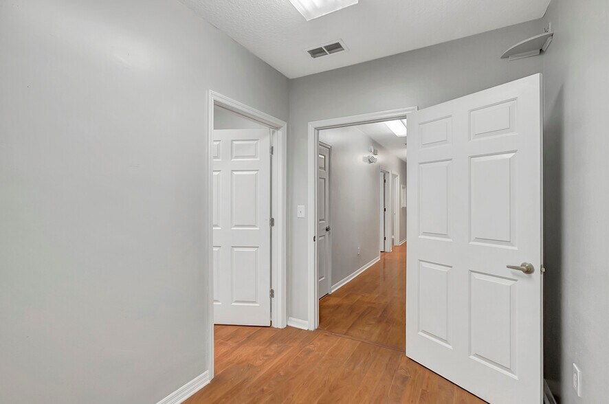 More Photos Of 28953 Wesley Chapel Blvd, Wesley Chapel Office For Lease