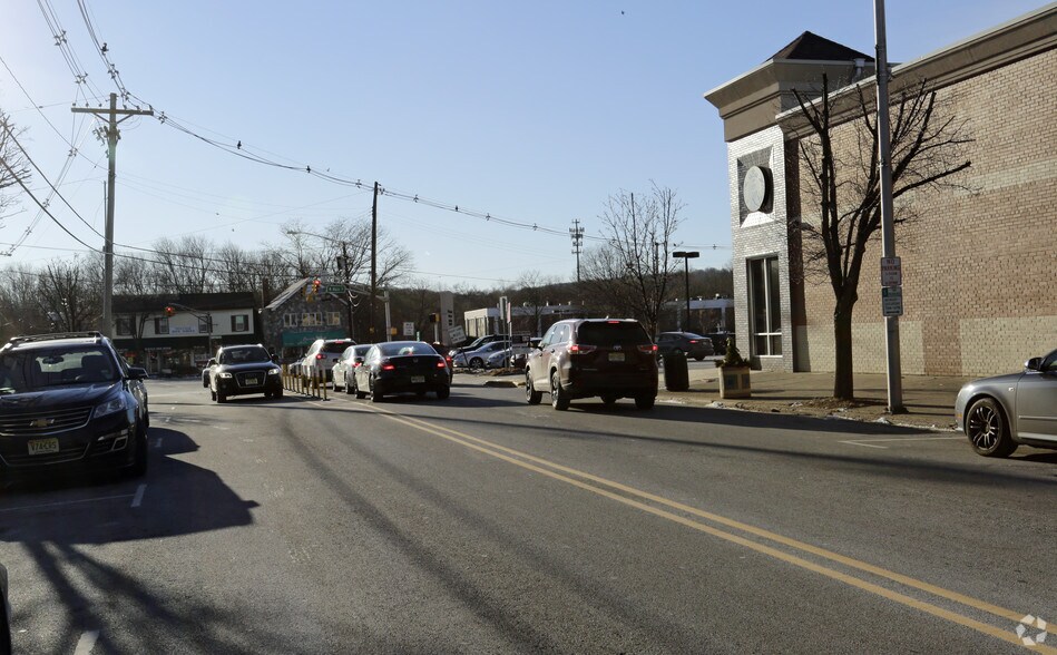 More Photos Of 23 Diamond Spring Rd, Denville Storefront Retail Office For Lease