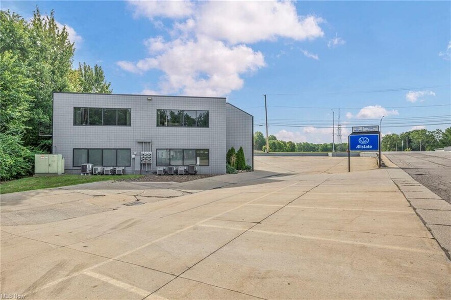 More Photos Of 35888 Center Ridge Rd, North Ridgeville Office For Sale