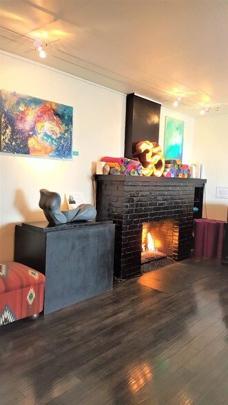 More Photos Of 1390 S Coast Hwy, Laguna Beach Storefront For Lease