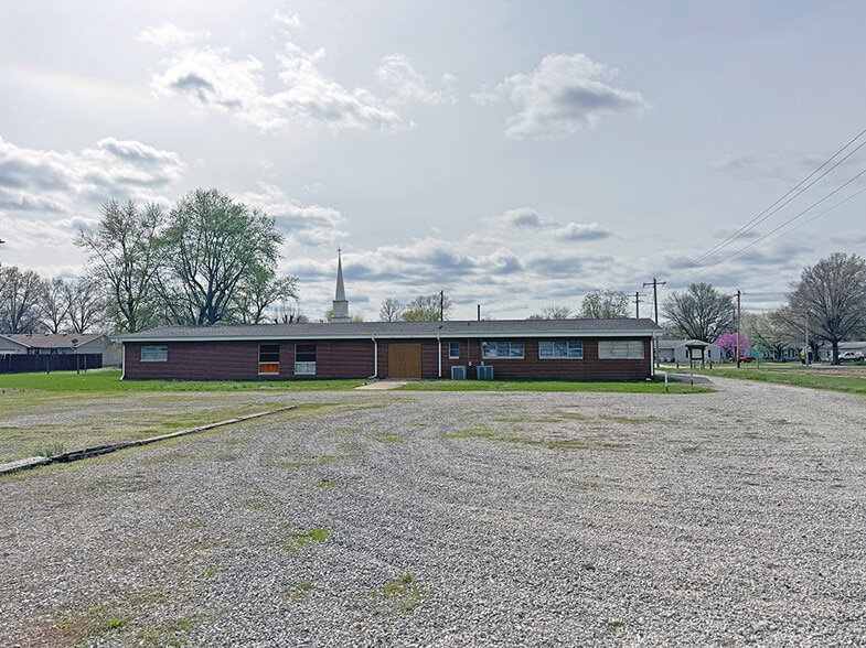More Photos Of 2900-2904 Maryville Rd, Granite City Religious Facility For Sale