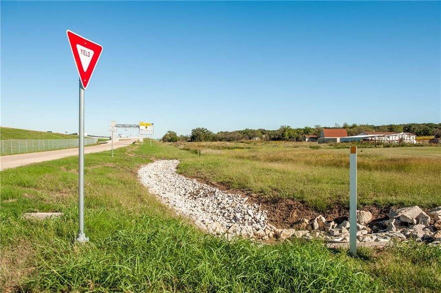 More Photos Of 1728 County Road 904, Joshua Land For Sale