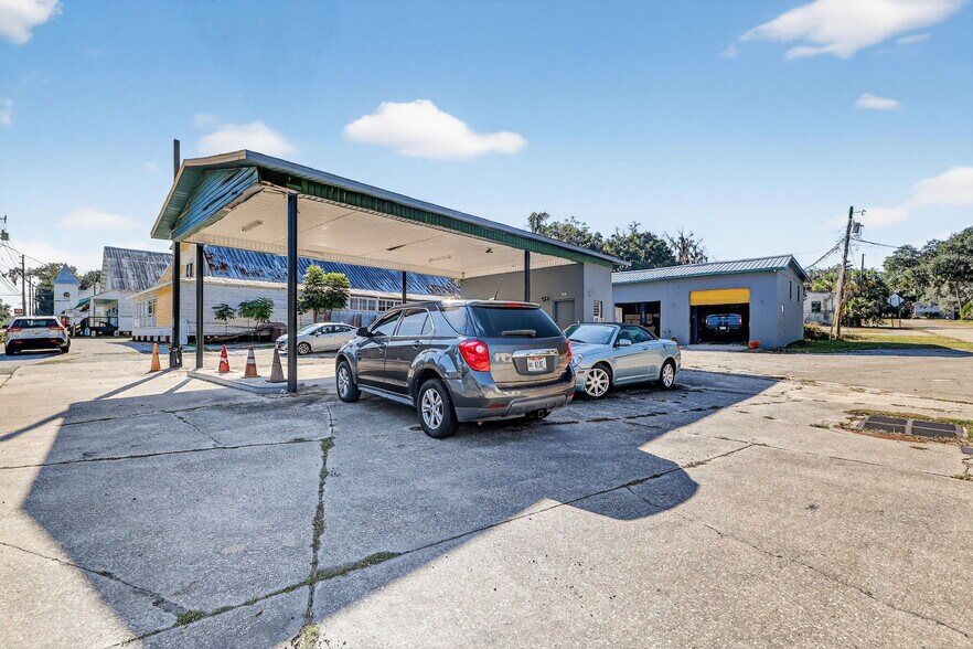 More Photos Of 20700 9th St, McIntosh Service Station For Lease