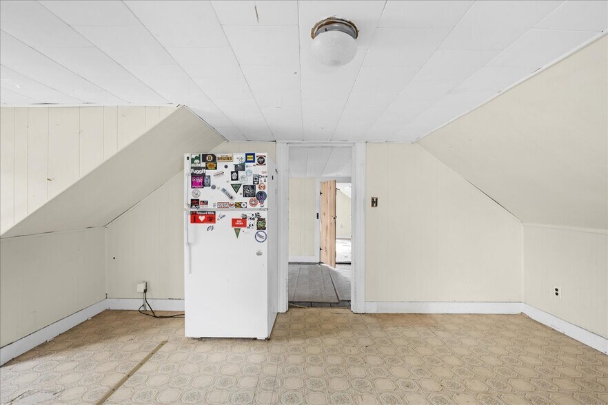 More Photos Of 73 Southgate St, Worcester General Retail For Sale